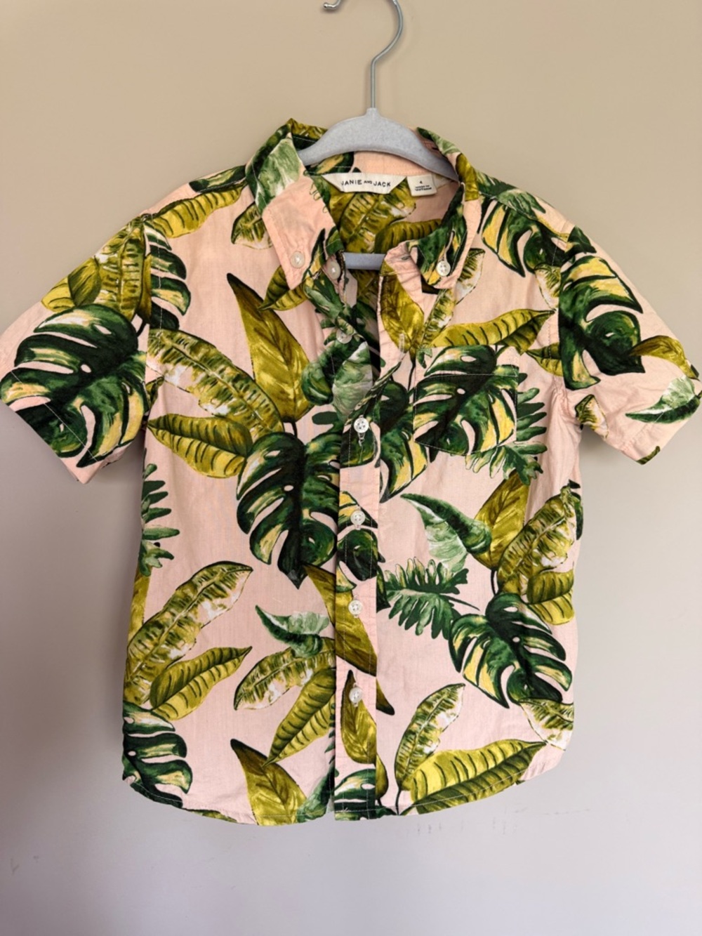 Janie and Jack Boys size 4 Pink Tropical Leaf Short-Sleeve Button-Down Shirt